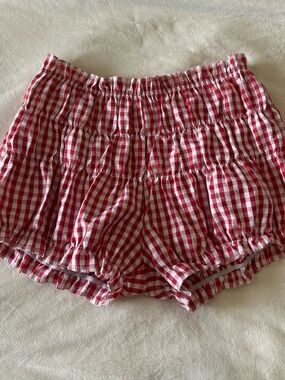 gingham scrunch shorts!